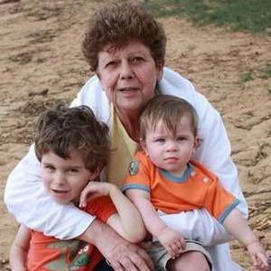 Meet your Posher, Lorraine